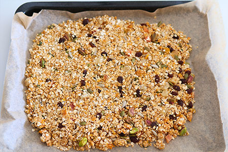 平らになるよう均一に広げる。